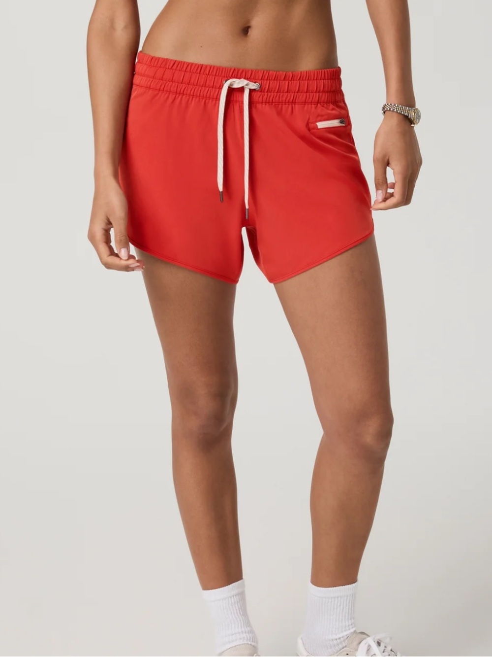 Vuori Clementine 2.0 Short in Crimson Medium